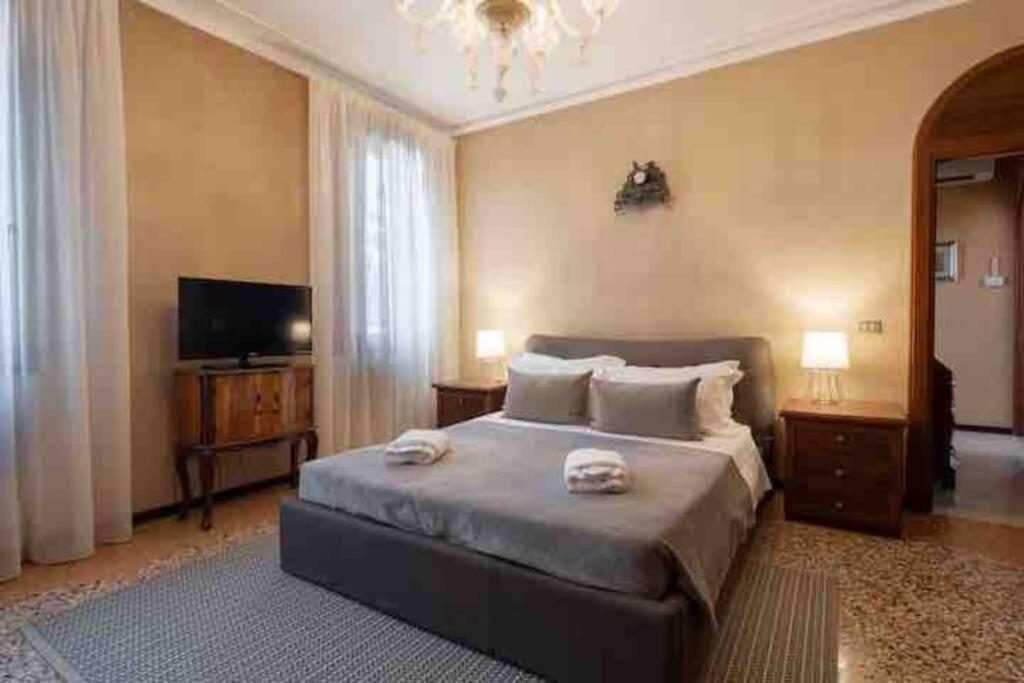 Ca' Pesaro Rooftop Terrace Apartment. Venetië Buitenkant foto
