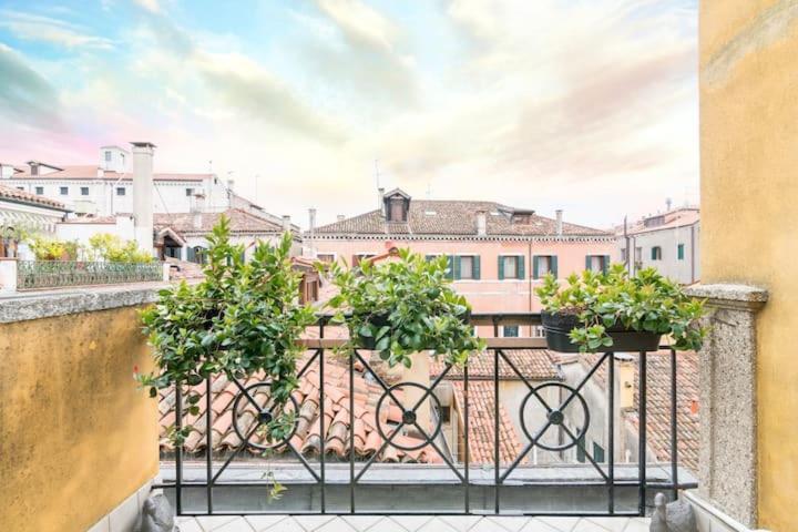 Ca' Pesaro Rooftop Terrace Apartment. Venetië Buitenkant foto