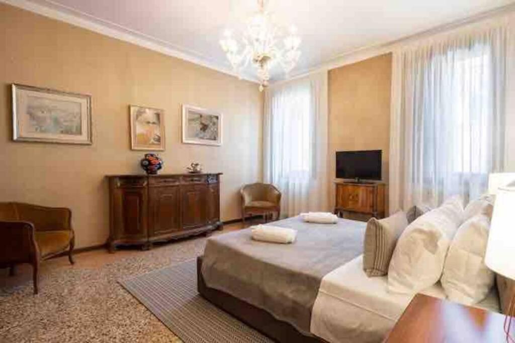 Ca' Pesaro Rooftop Terrace Apartment. Venetië Buitenkant foto